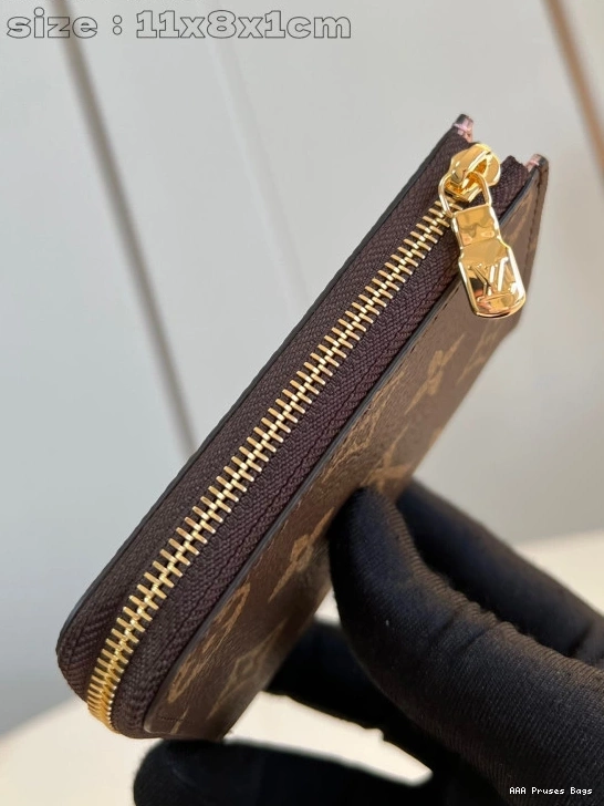 AAA Replica Ru Vuitton Louis Compact Noa Wallet-11*8.5*1.5CM 0724